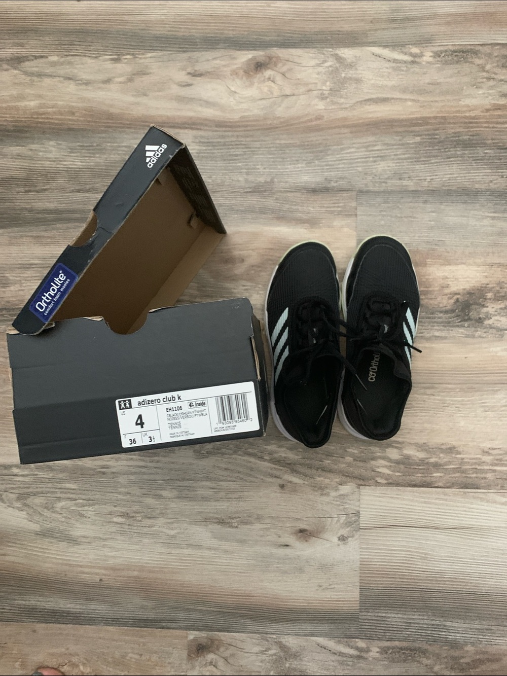 adidas youth  Adizero Club Running Shoes size 4